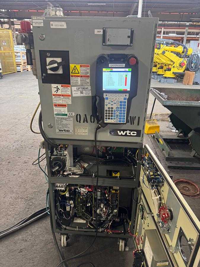 2015 FANUC R-2000IB/210F ARTICULATED ROBOT, 210KG PAYLOAD, 2655MM REACH, R-30IB CONTROLLER - ARTICULATED ROBOTS