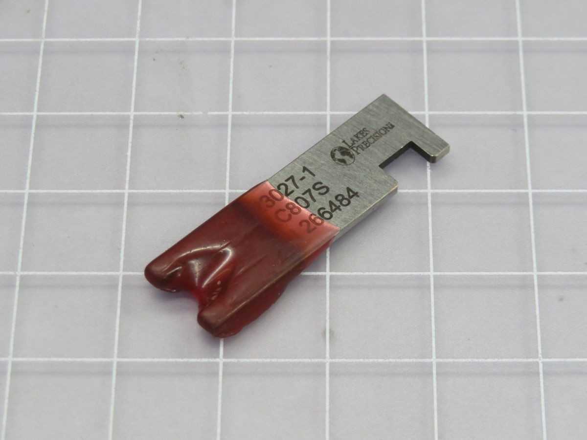 LOT OF 100 LAKES PRECISION 123027-1 BLT CRIMPING CUTTING BLADE T263244 - AUTOMATION & CONTROLS