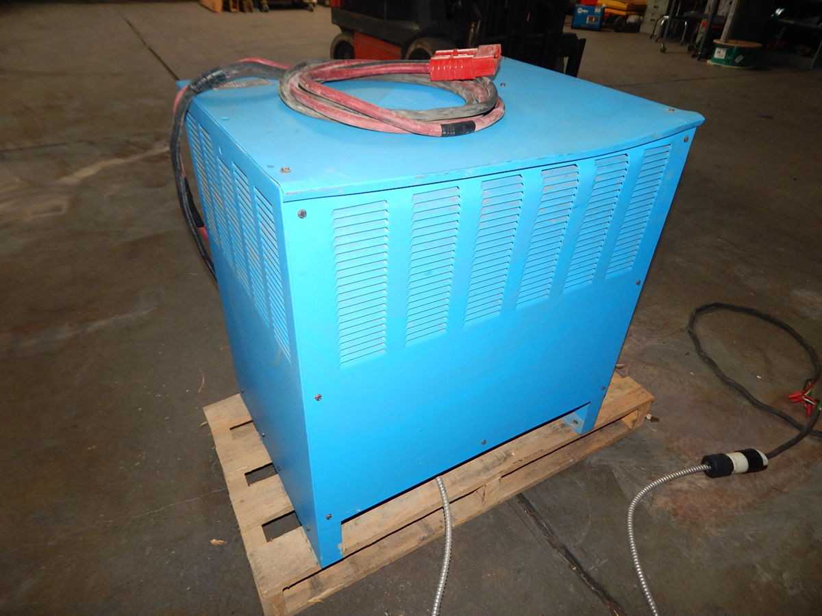 YUASA GTS-12-750 FORKLIFT BATTERY CHARGER 24V, 750 AH M6853 - FORKLIFTS