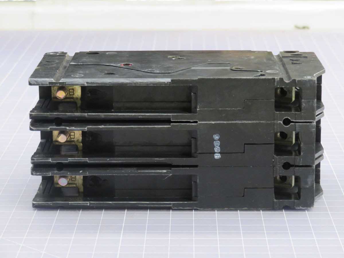 SIEMENS HHED63B030 MCCB, 3-POLE, 30A CURRENT, 600 VAC VOLTAGE, 18 KA INT. RATING - CIRCUIT BREAKERS
