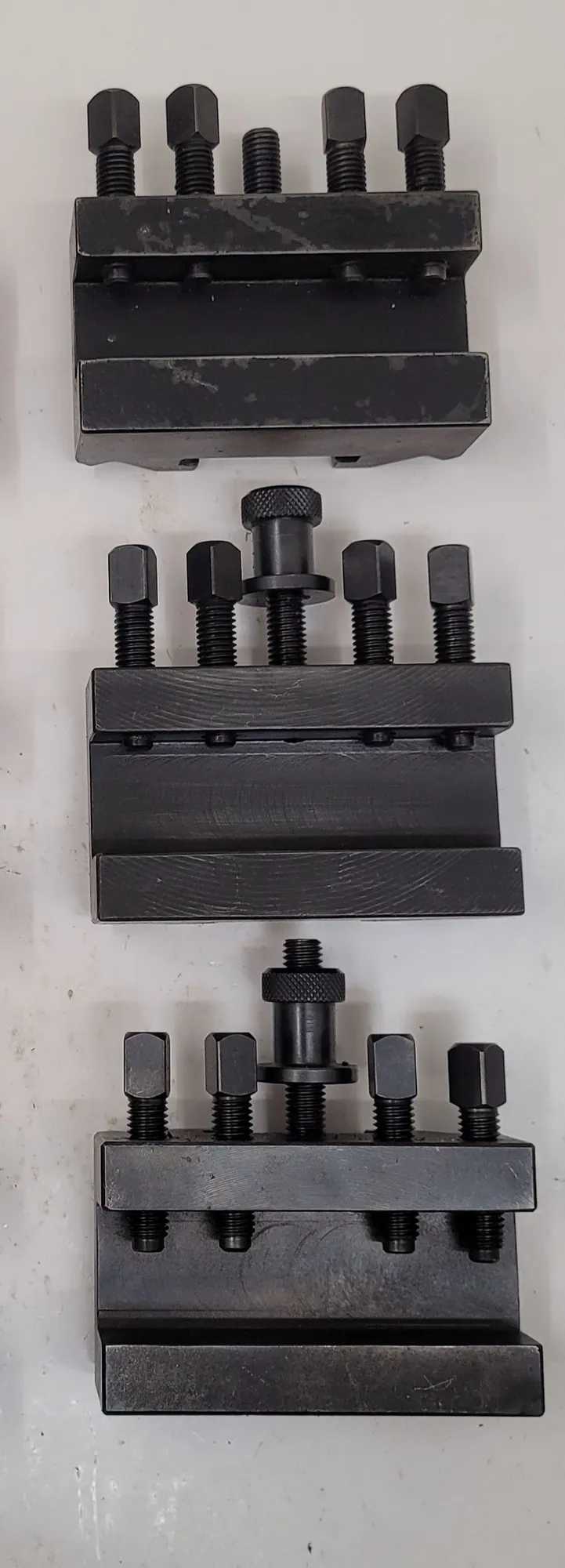 BOLTON TOOLS TOOL POST HOLDERS - SET OF 6 LATHE TOOLING (1 – 1-1/8 INCH SLOT SPACES) - MACHINING TOOLING & PARTS