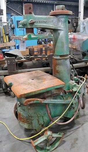 INTERNATIONAL LVJS MOLDING SQUEEZER, 14IN CYL, 16K+LB FORCE, 24X24 TABLE, 12IN DRAW - METAL FABRICATION