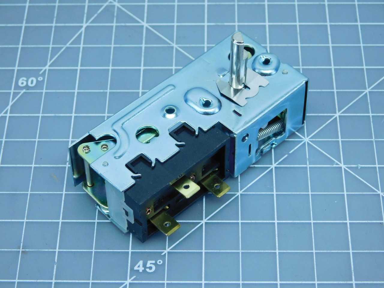 LOT OF 3500 HONEYWELL 199030L SWITCHES - SWITCHES