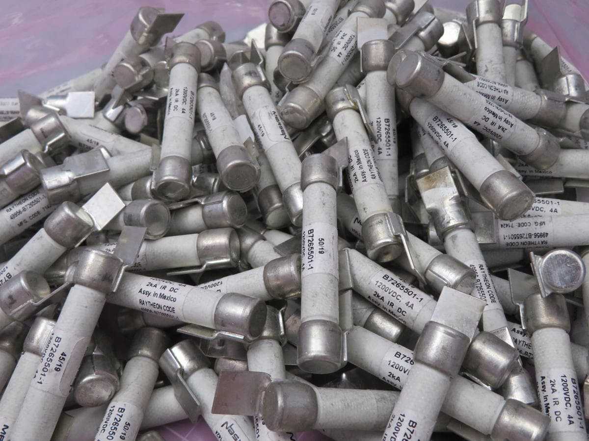 LOT OF 170 MERSEN B7265501-1 49956-B7265501-1 FUSES 1200 VDC 4 AMP 2KA IR DC - FUSES