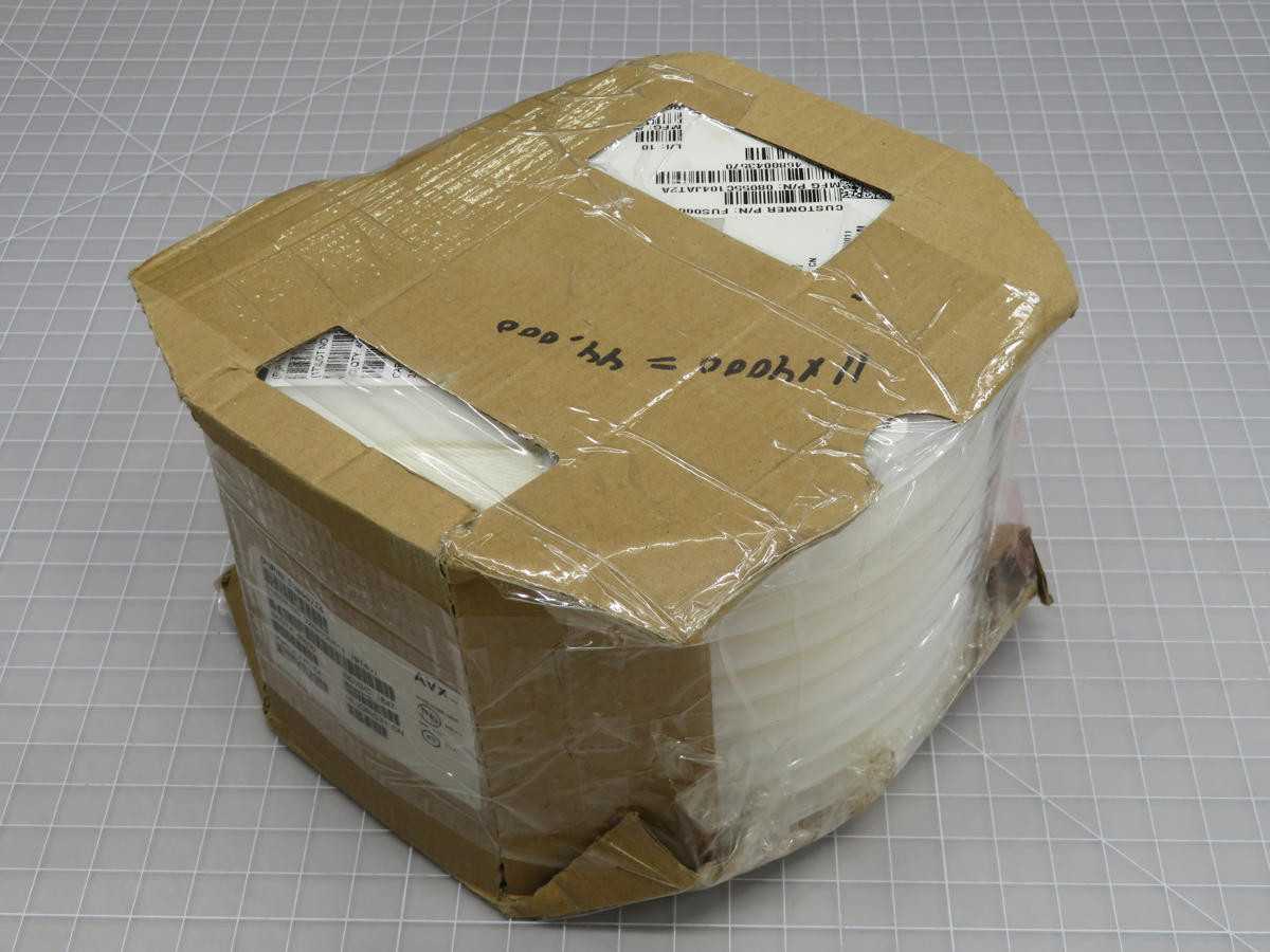 LOT OF 40000 AVX 32050774 08055C104JAT2A CERAMIC CAPACITORS T204482 - ELECTRICAL COMPONENTS