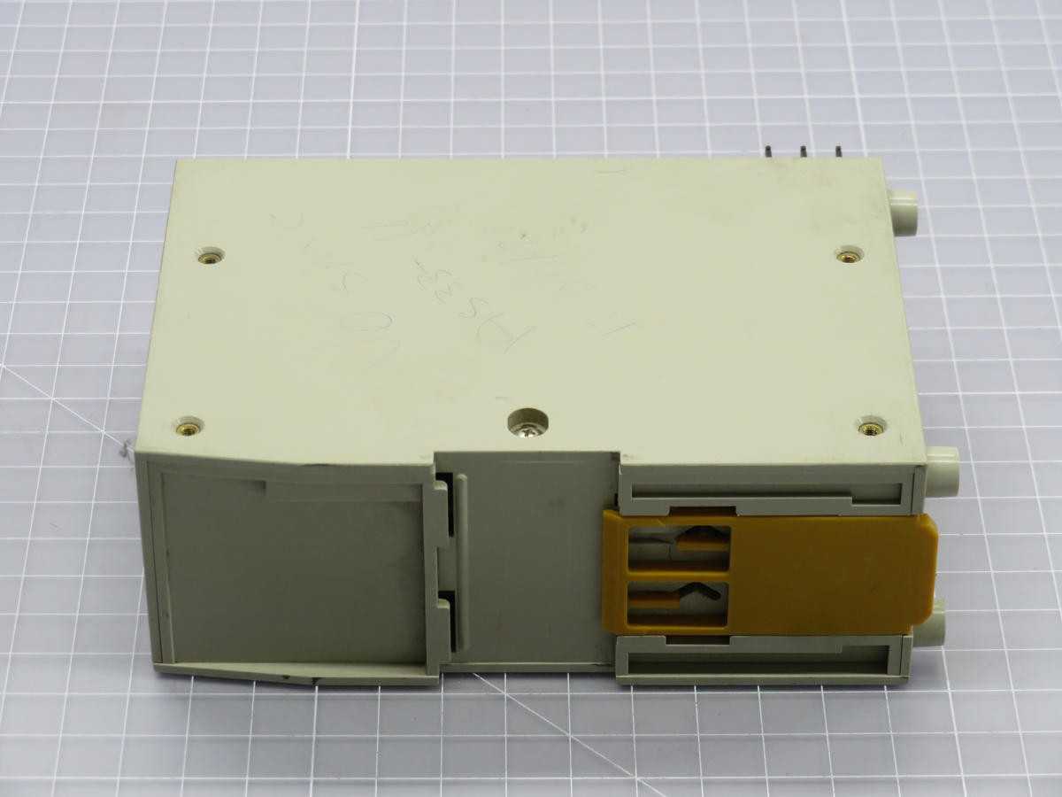 OMRON F160-C10V2 VISION MATE CONTROLLER, 24VDC POWER, 1 CAMERA, 16 PROGRAMS, RS-232C COMMS - OPERATOR CONTROLS