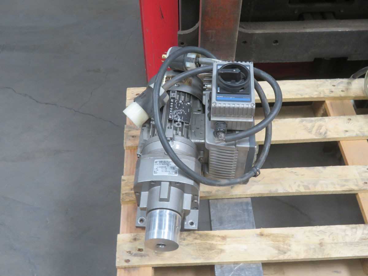 NORD 205E-750-340-A GEAR MOTORS, 0.75 KW POWER, 380-480V VOLTAGE, 50/60HZ FREQ, 4 POLES, IP66 - MOTOR & GEARBOX ASSEMBLY