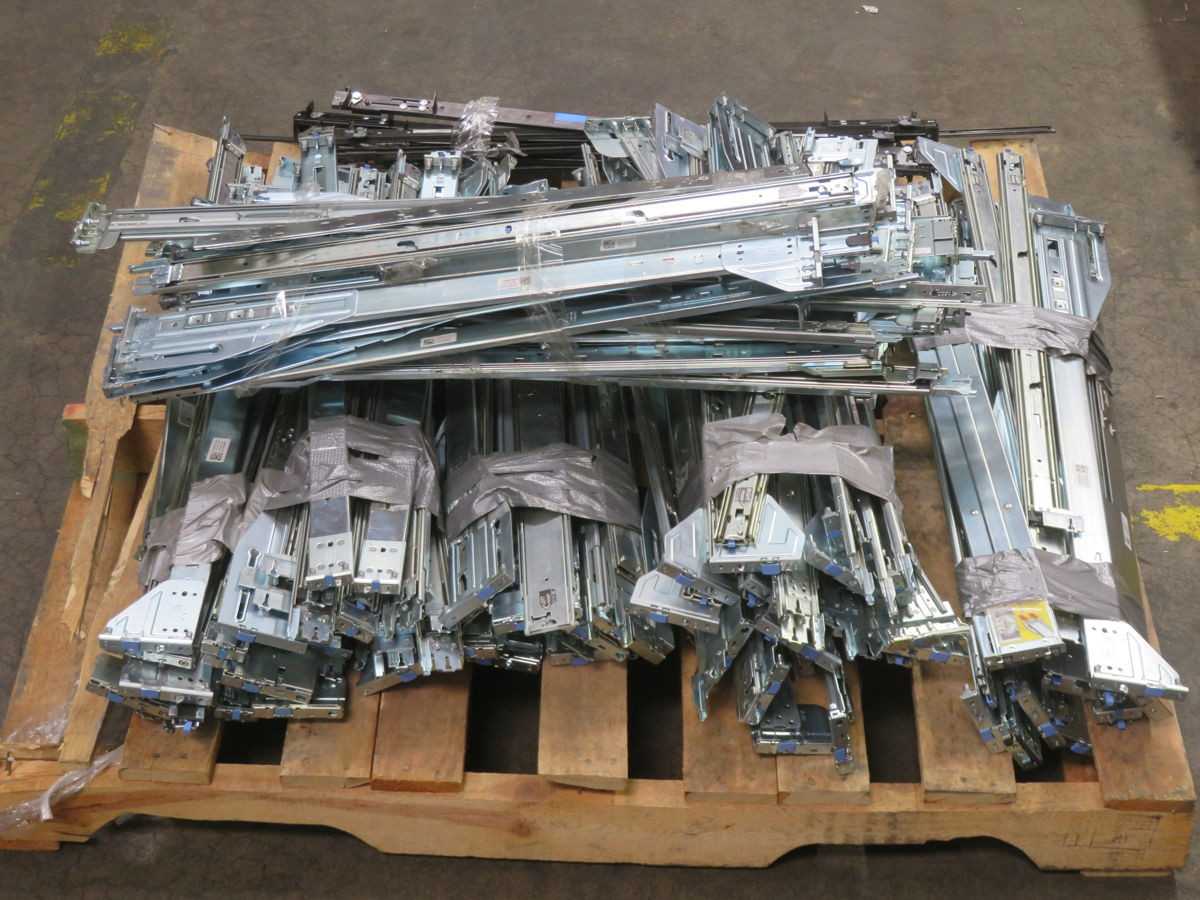 Lot of Dell Rail Kits - DATACENTER & FACILITY UPS