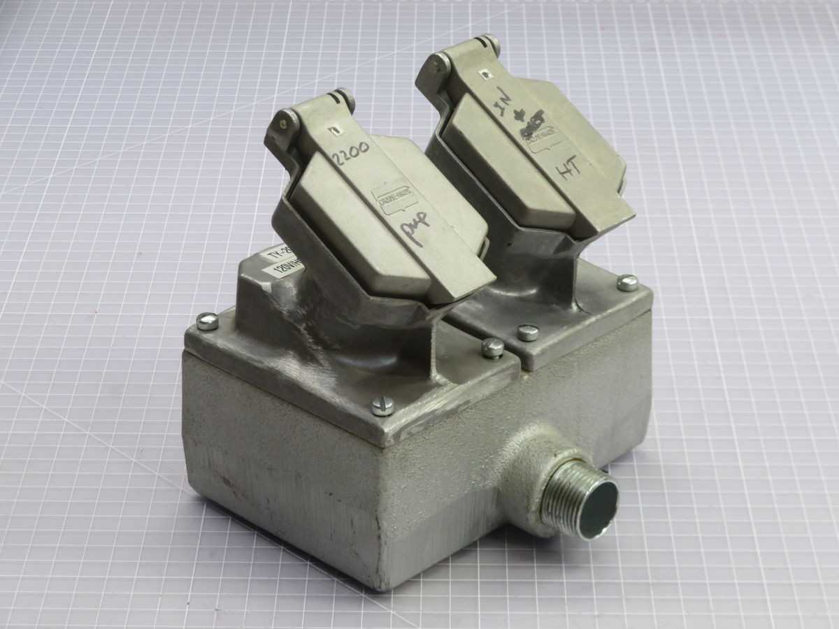 EATON ENR5201 RECEPTACLE T261836 - ELECTRICAL RECEPTACLES