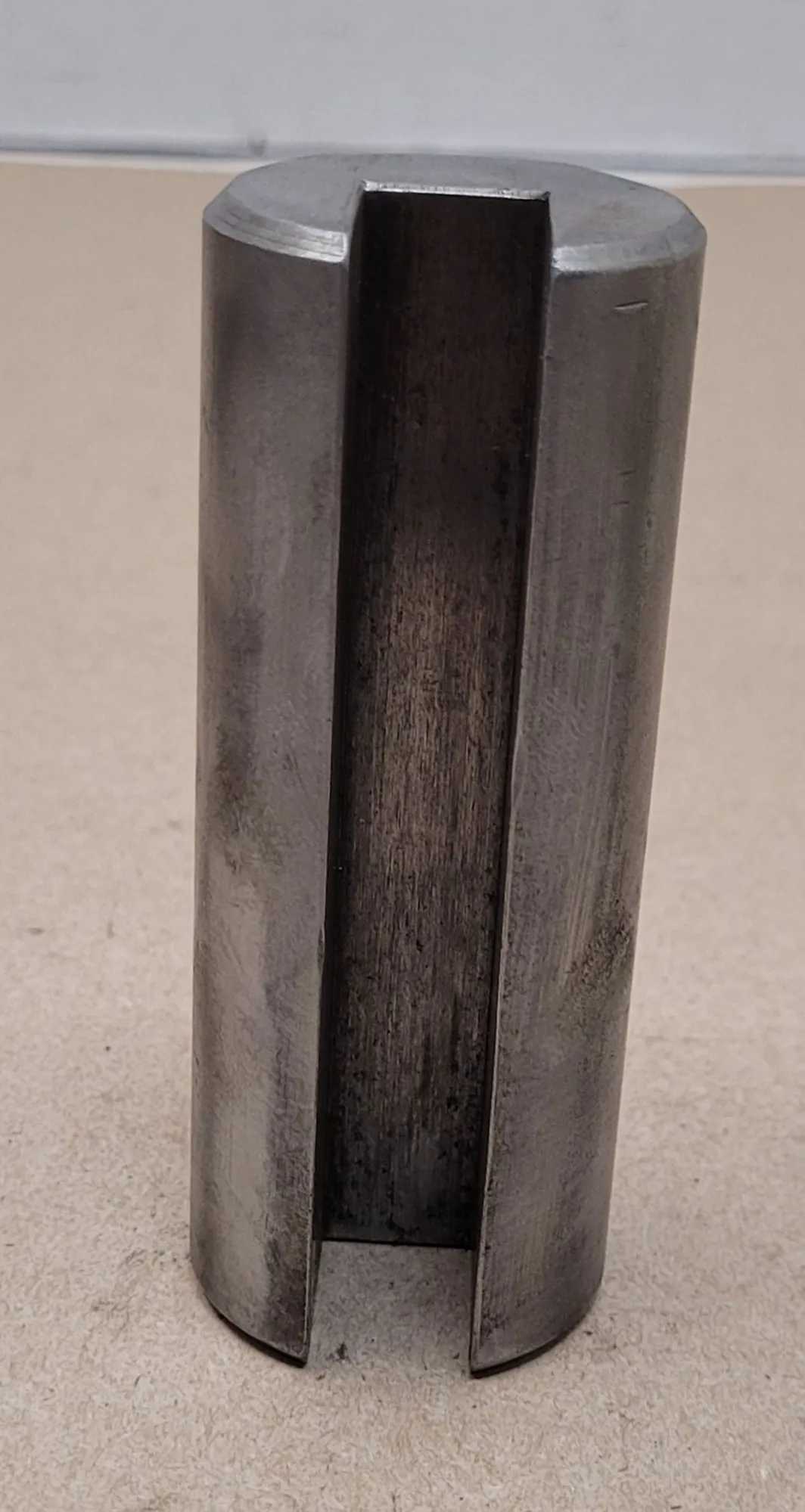 DUMONT KEYSEATER BROACH BUSHING 1-9/16-D OAL 4” OVERALL DIAMETER 1-9/16” STYLE D SLOT 9/16" - MACHINE TOOLING