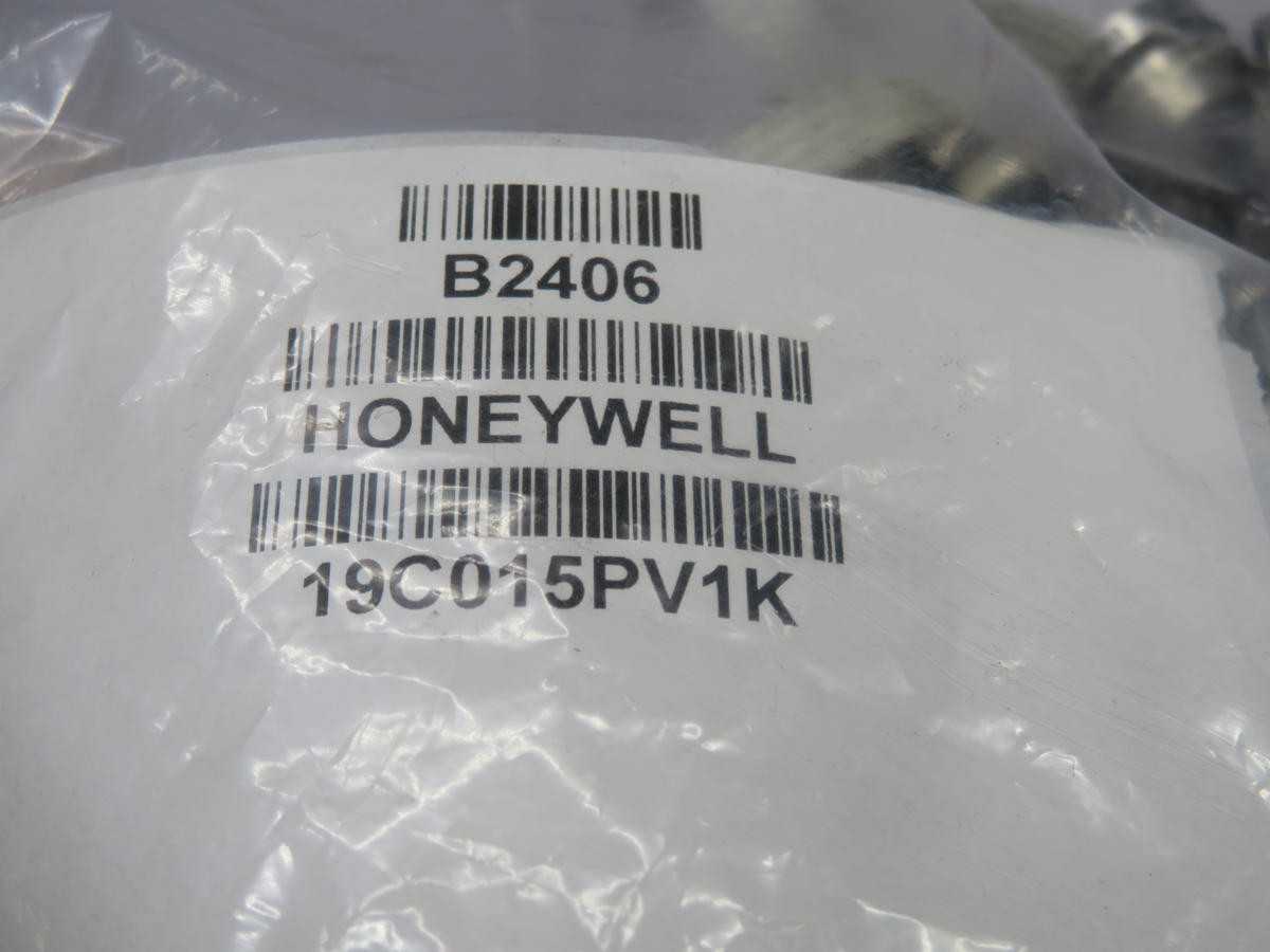 LOT OF 9 HONEYWELL 19C015PV1K SENSOR 15PSI 0.1V - SENSORS
