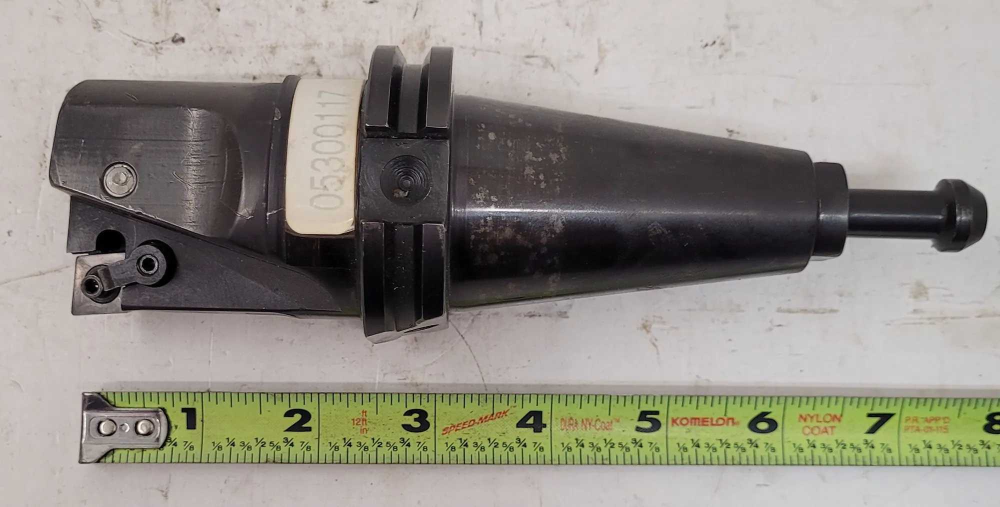 CARBOLOY 4096551-015 / TD75993 CAT40 INDEXABLE END MILL - OAL 7.5", DIAMETER 2IN - MACHINE TOOLING