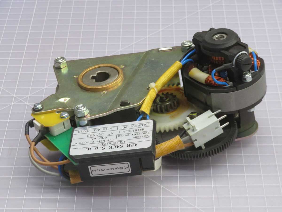 ABB 1SDA038324R1 Geared Motor Device T258838 - GEARS & RACKS