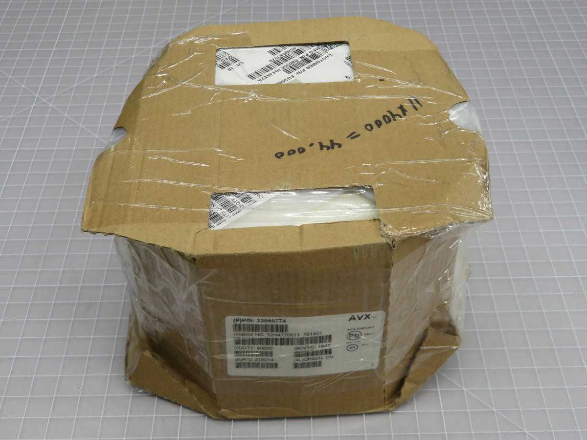 LOT OF 40000 AVX 32050774 08055C104JAT2A CERAMIC CAPACITORS T204482 - ELECTRICAL COMPONENTS
