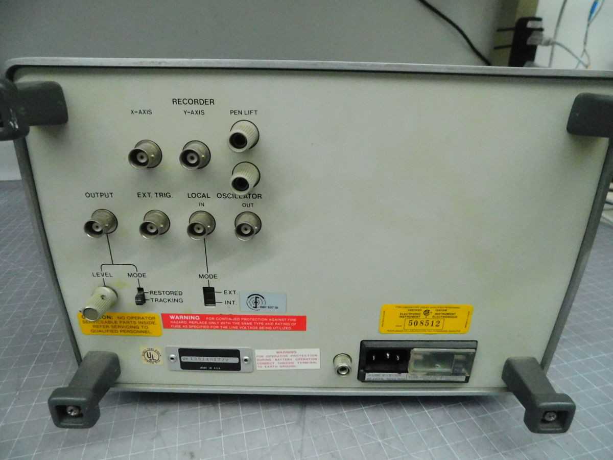 HP 3581A WAVE ANALYZER M6776 - SIGNAL CONDITIONERS