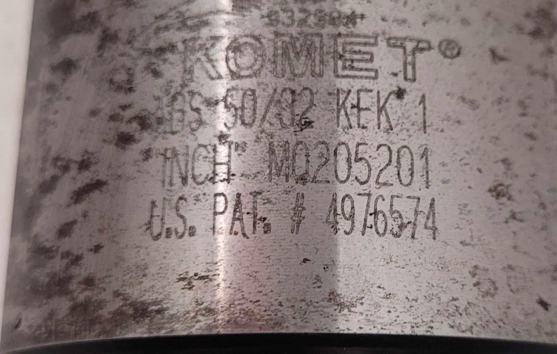 KOMET MO205201 FINE ADJUSTABLE BORING HEAD WITH CAT50 HOLDER AND UB0005360 BORING TOOL - MACHINE TOOLING