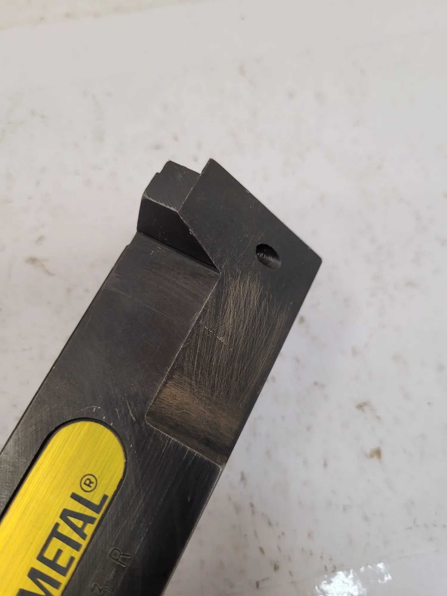 KENNAMETAL NEL-243D TOOL HOLDER - MACHINE TOOLING