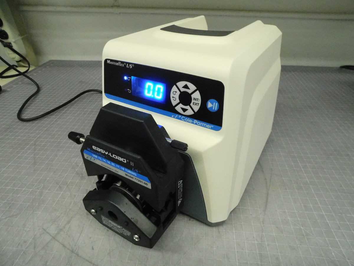 COLE-PARMER MASTERFLEX L/S 7528-30, 77201-60 PERISTALTIC PUMP M6686 - PUMPS
