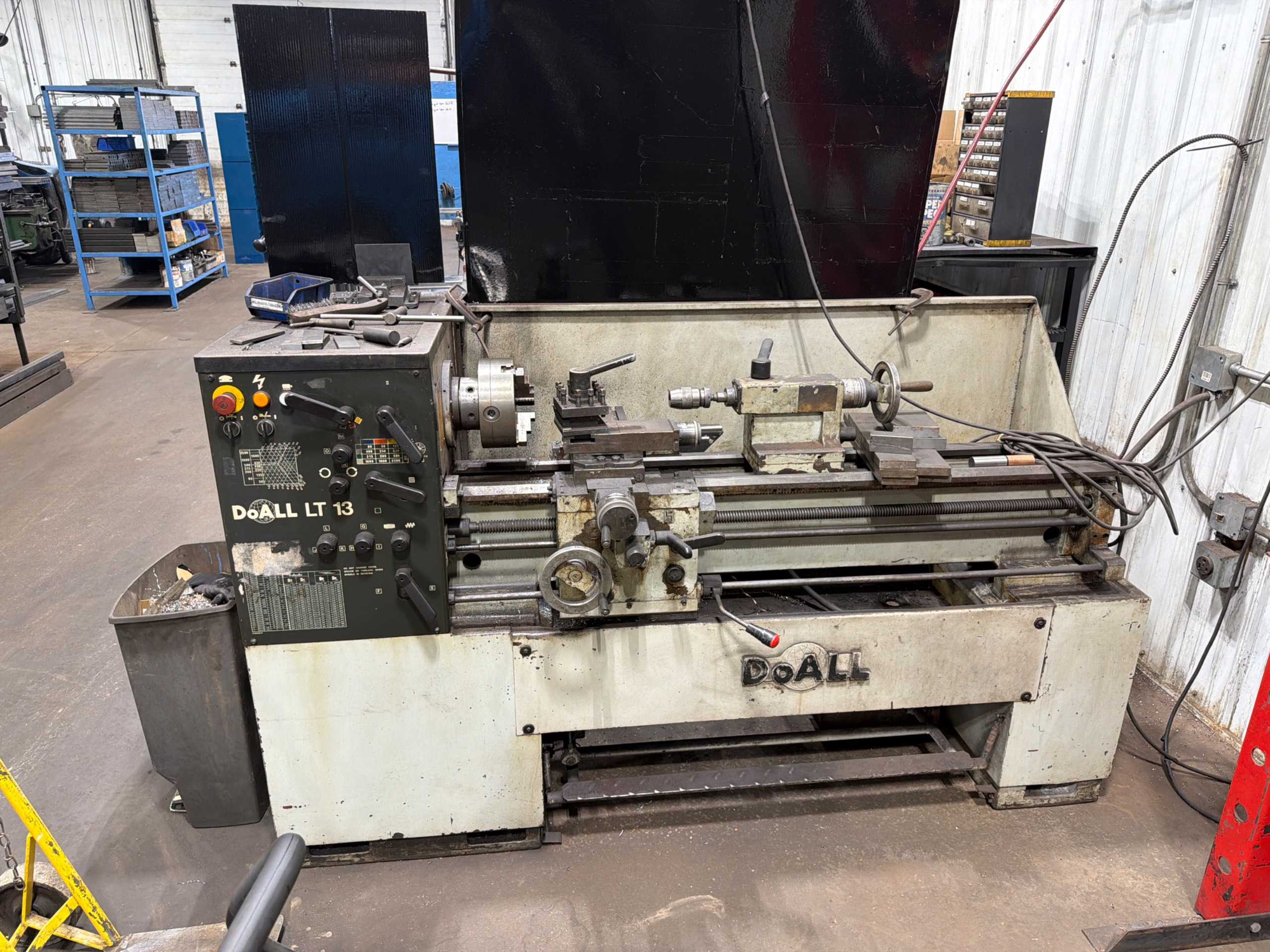 Doall LT13 Engine Lathe, 13in Swing, 5HP, Up to 2500 RPM, D1-6 Spindle, MT3 Tailstock - MANUAL LATHES Doall LT13 Engine Lathe, 13in Swing, 5HP, Up to 2500 RPM, D1-6 Spindle, MT3 Tailstock - MANUAL LATHES