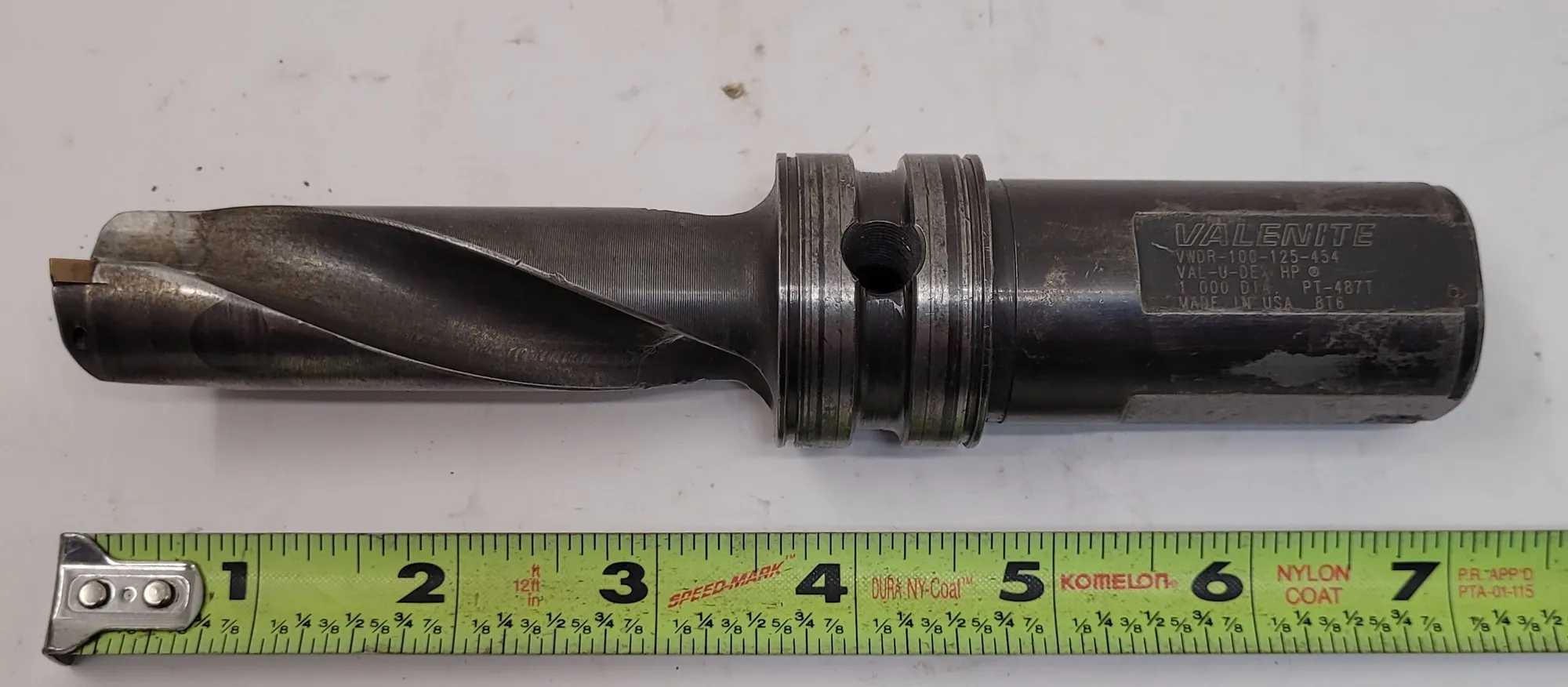 VALENITE INDEXABLE COOLANT DRILL, MODEL VWDR-100-125-454, 2 FLUTES, 1IN END DIAMETER - MACHINING TOOLING & PARTS