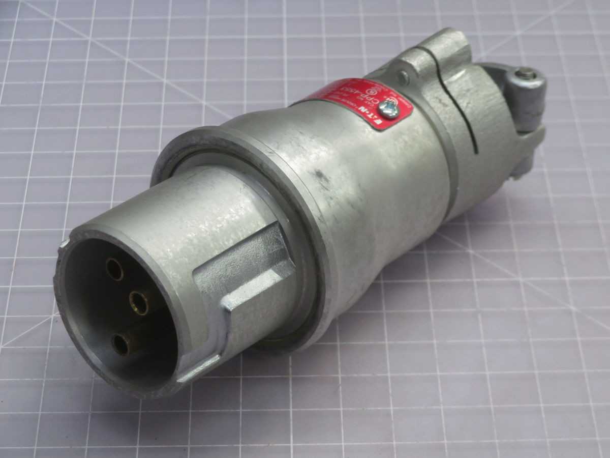 CROUSE-HINDS CPP-4553 HAZADEROUS LOCATION PLUG T263834 - CIRCUIT BREAKERS
