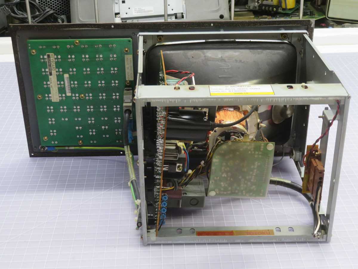 FANUC A61L-0001-0093 N860-3755-T901 SERIES 21-T CONTROL ASSY T264032 - OPERATOR INTERFACE PANELS