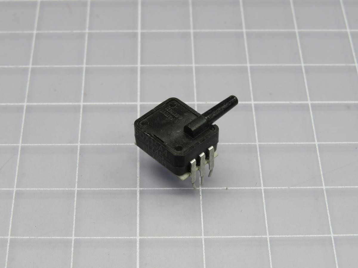 LOT OF 100 HONEYWELL SDX15A4 PRESSURE SENSOR - SENSORS