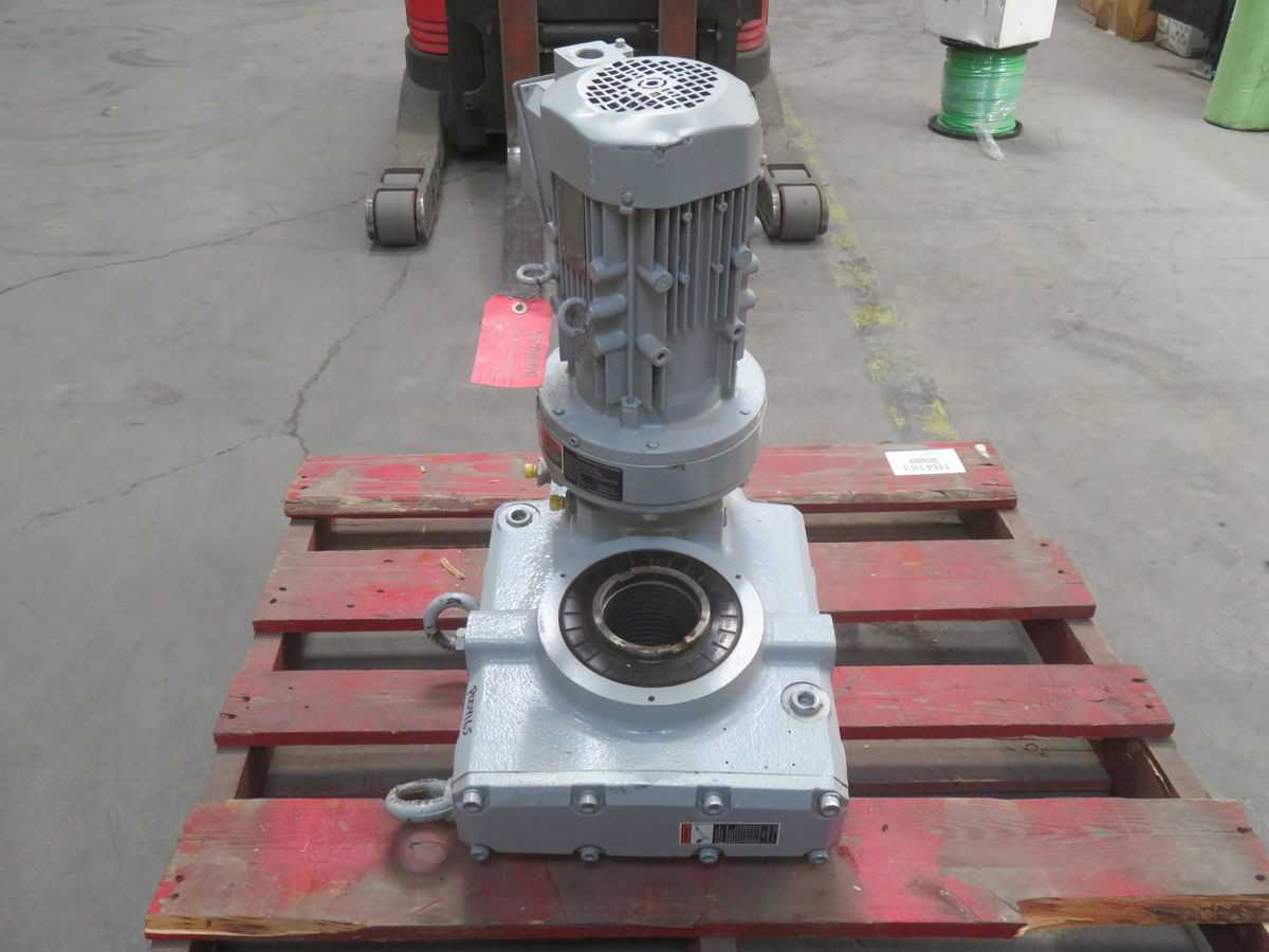 SUMITOMO EHYMS2-C6140YC-EPY4-179 CYCLO DRIVE GEARMOTOR ASSEMBLY. T267997 - MOTOR & GEARBOX ASSEMBLY