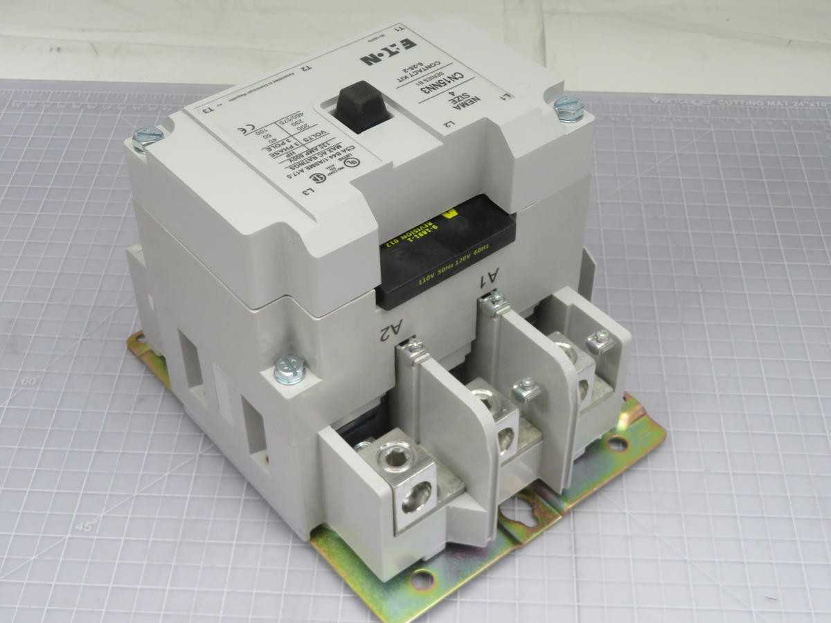 EATON CN15NN3 Motor Starter, NEMA 4, 3-Ph, 3-Pole, 600V Op, 135A Flc, 100 Hp, 110/120V Coil - CIRCUIT BREAKERS
