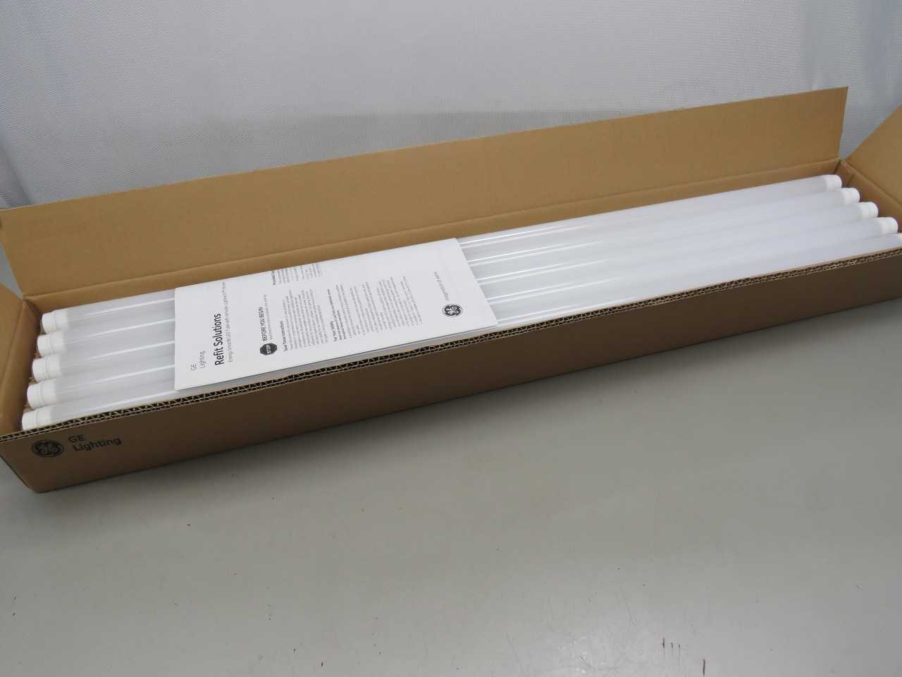 LOT OF 1050 GE 82345 LED18T8/3/840
T8 16 WATT LED STRAIGHT TUBE 36 INCH MEDIUM BI-PIN (G13) 4000K EXTERNAL DRIVER - LIGHTING
