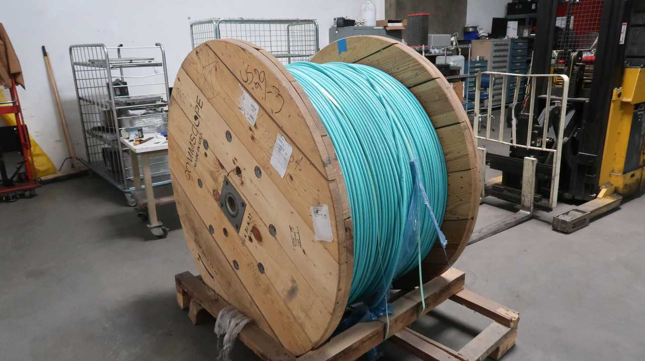 COMMSCOPE P-096-MP-5L-F12AQ 760038646, OM3 PLENUM, 96 FIBERS, 12200 FT LENGTH, -20C TO +70C TEMP - FIBER OPTIC CABLE