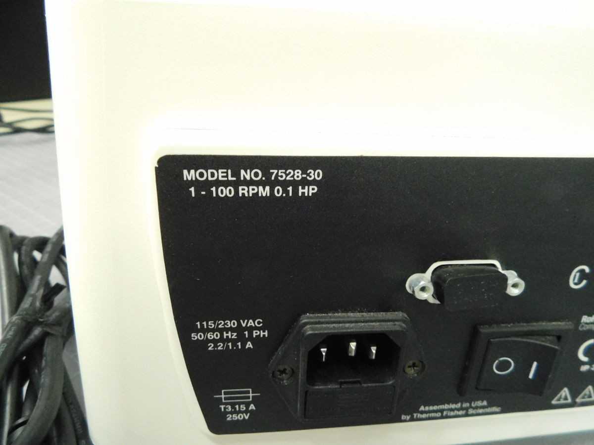 COLE-PARMER MASTERFLEX L/S 7528-30, 77201-60 PERISTALTIC PUMP M6686 - PUMPS