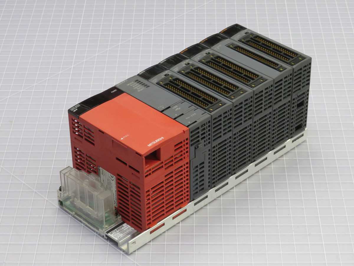 Mitsubishi Q02HCPU PLC CPU, 28K Step Memory, 8192 I/O, 0.075 US LD Inst, 4 CPU Max, 5VDC, 0.7A - PLC MODULES