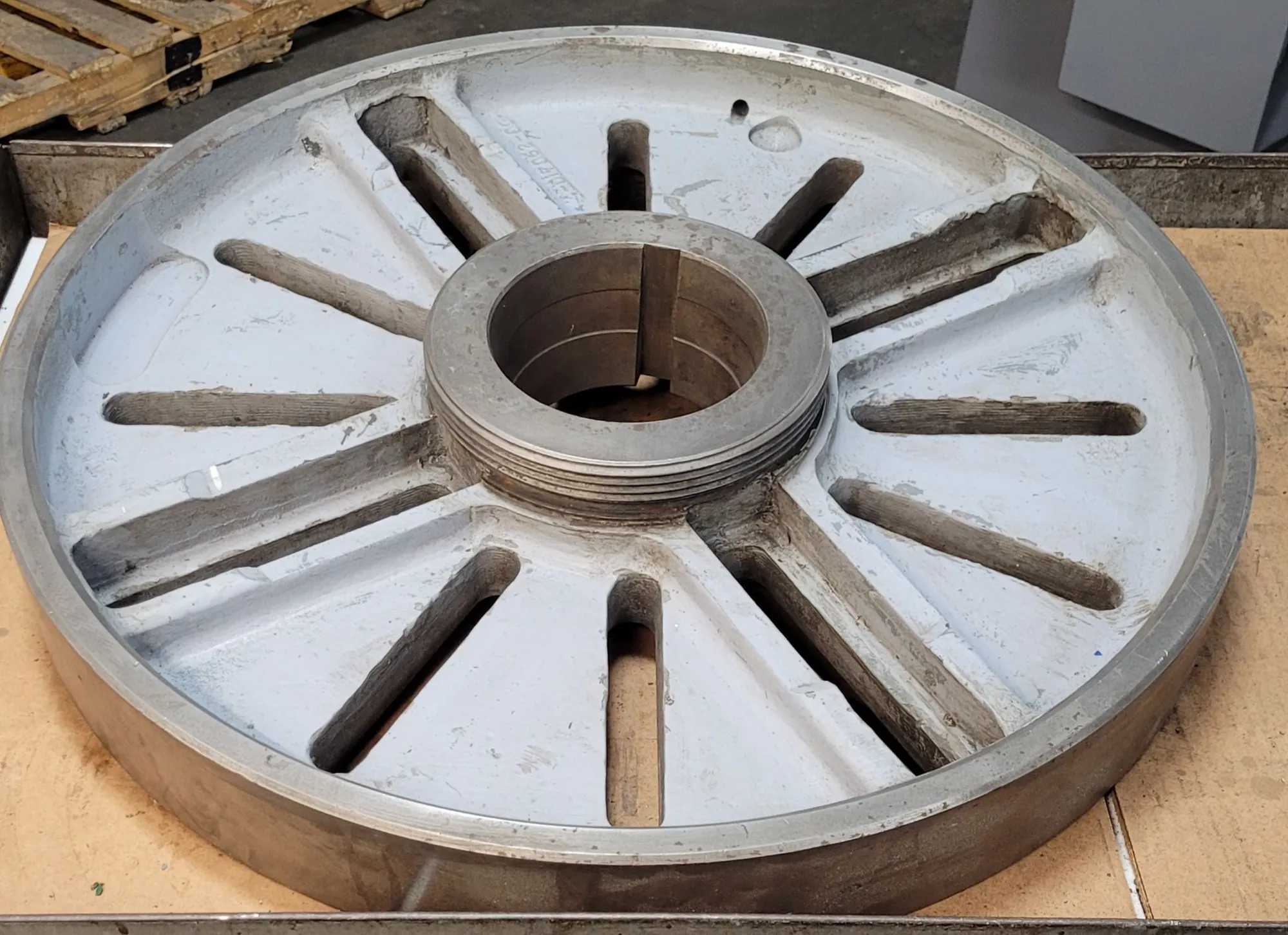 LATHE CHUCK FACE PLATE, 23.5 IN DIAMETER, L2 MOUNT - MACHINING TOOLING & PARTS