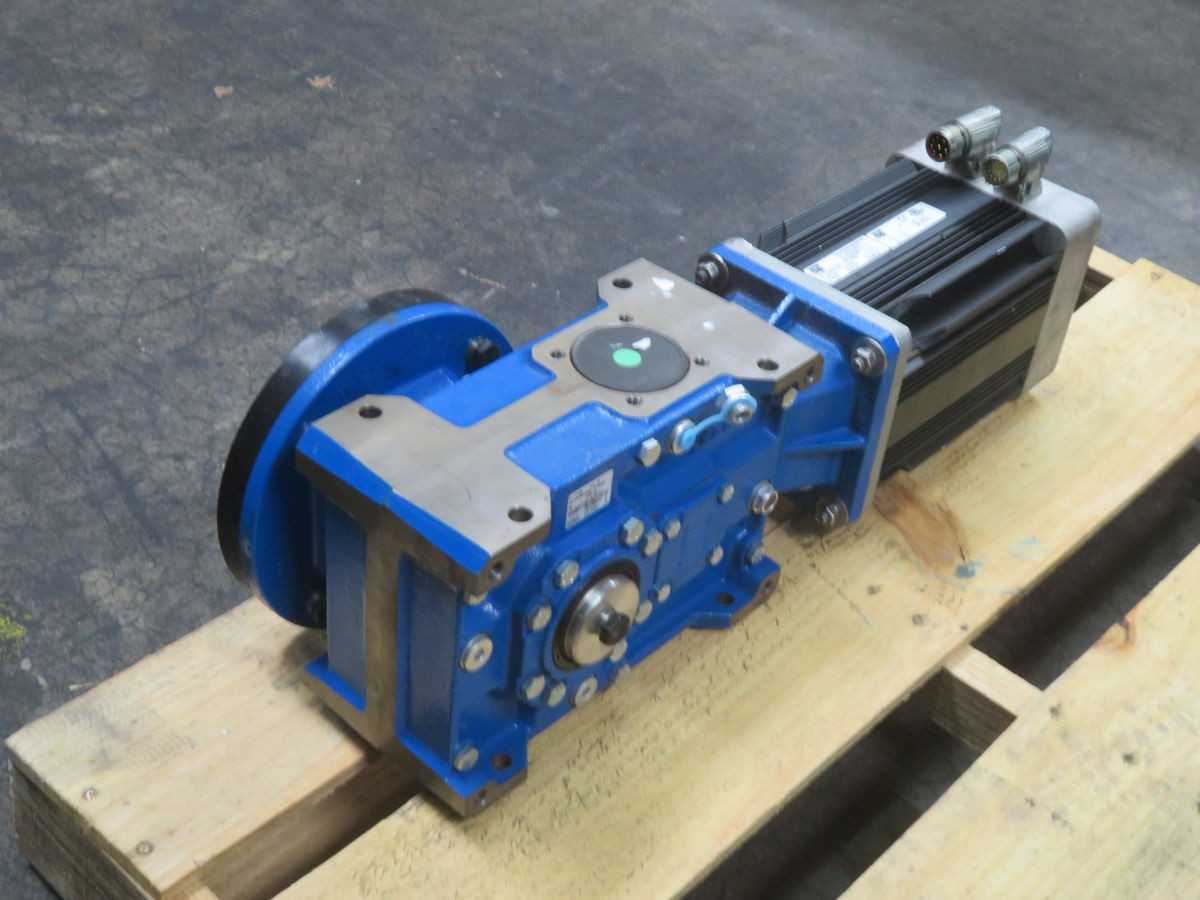 MOTOR POWER 10605101H1700 TC 90B BRUSHLESS SERVO MOTOR WITH A BEVEL-HELICAL GEARBOX T268515 - SERVO