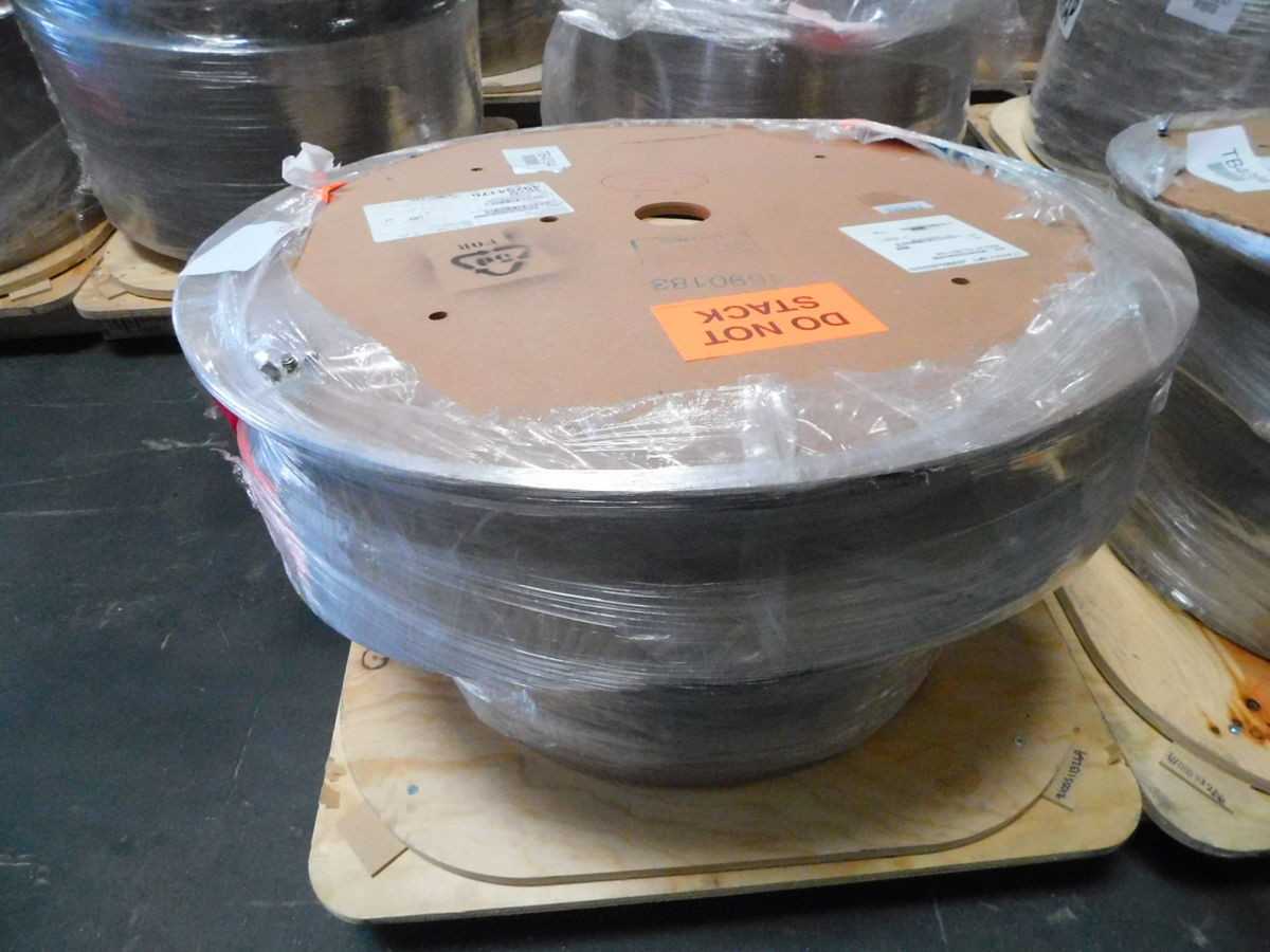 COMMSCOPE HST-B6HNC0500NU000 FIBER OPTIC NOVUX™ TERMINAL, 6-PORT,SINGLE MODE 6 FIBER,500FT. M7221 - FIBER OPTIC CABLE