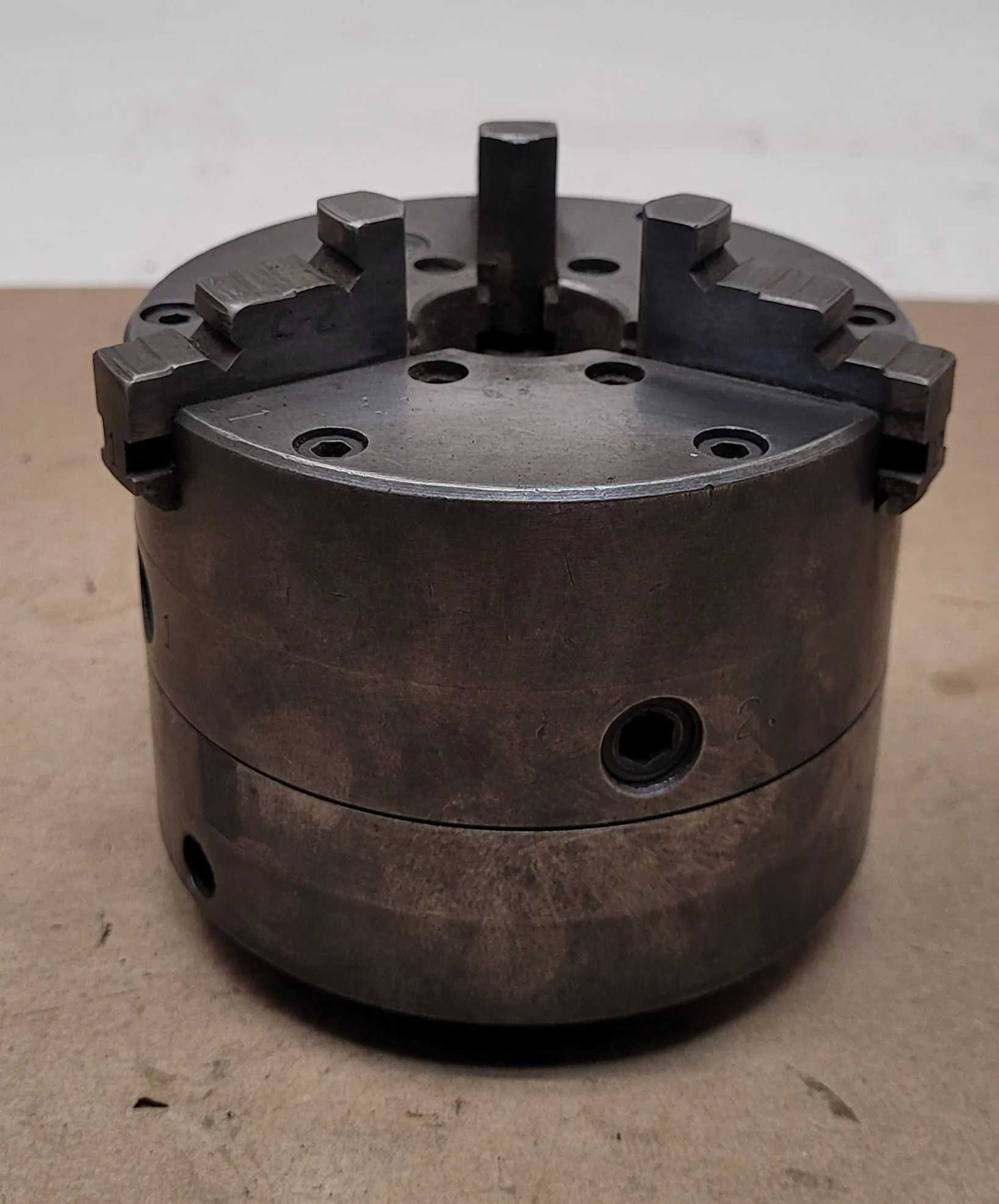 BUCK 1434 - 4IN 3 JAW CHUCK (DIAMETER: 4", JAWS: 3, CENTER HOLE: 1") - MACHINING TOOLING & PARTS