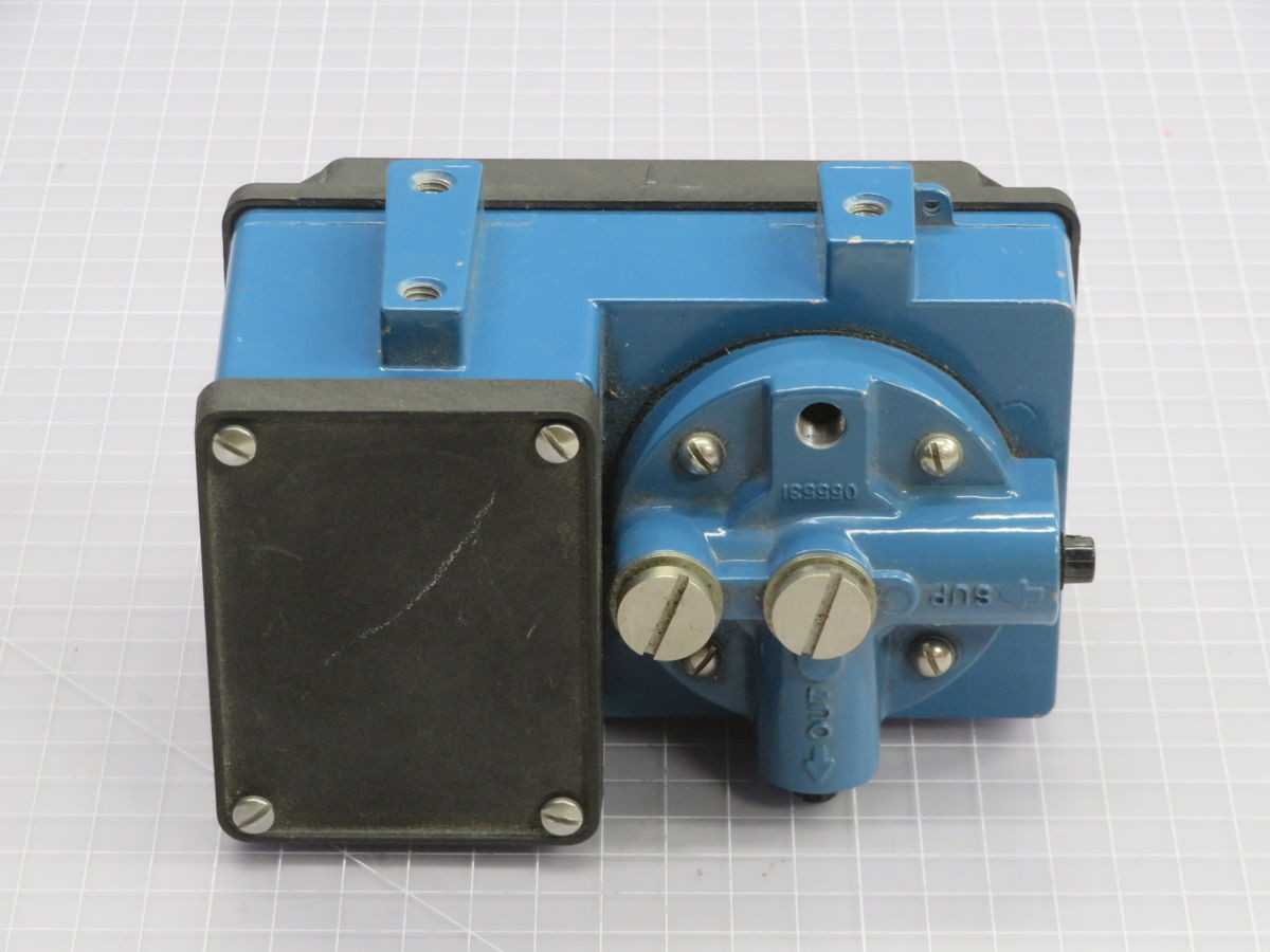 Leeds & Northrup 10970-40 Pneumatic Converter Signal T261837 - CONVERTERS