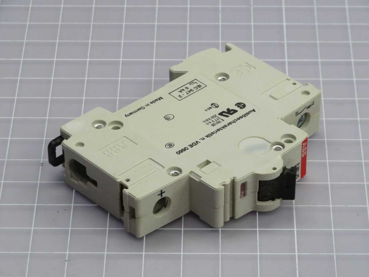 LOT OF 10 ABB S281-UCKЗА GHS2810164R0317 CIRCUIT BREAKER T260561 - CIRCUIT BREAKERS