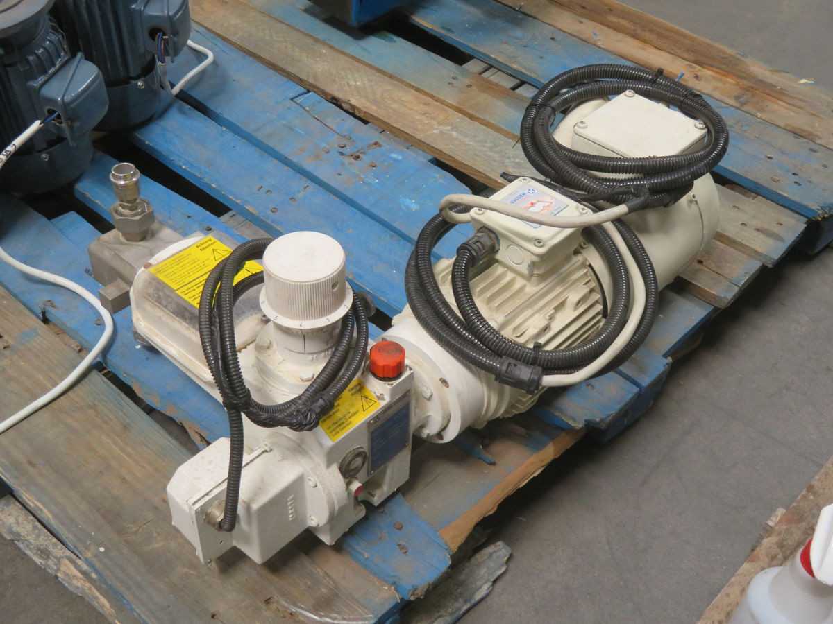 BRAN+LUEBBE E-P31 INDUSTRIAL METERING PUMP GEARBOX/DRIVE T269541 - METERING PUMP