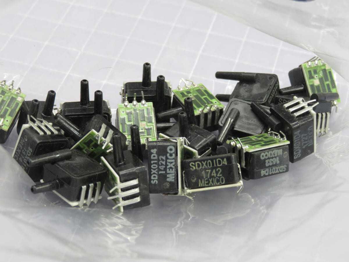 LOT OF 20 HONEYWELL SDX01D4 PRESSURE SENSOR - SENSORS