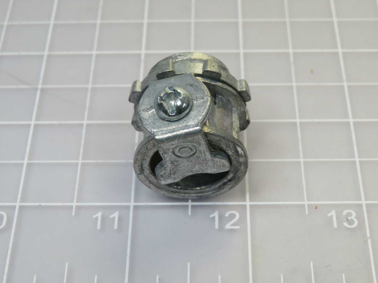 LOT OF 1022 20601A050 101532 FLEXIBLE CONDUIT CONNECTOR SADDLE 3/8 IN - CONDUIT
