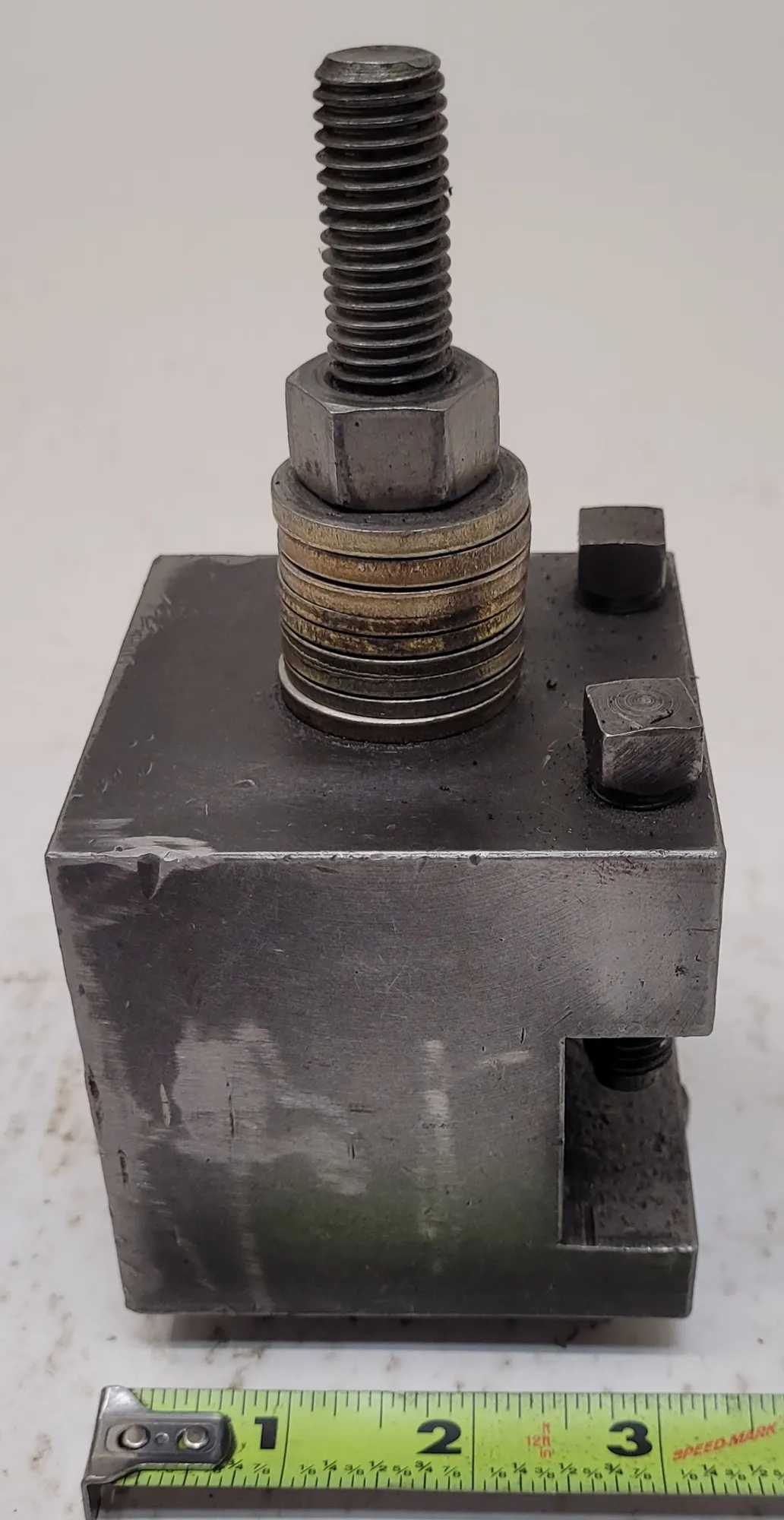 SQUARE TOOL POST HOLDER, DIMENSIONS: 3.25" W X 3.25" L X 3.25" H (W/O BOTTOM PLATE), 1.5" GAP - MACHINE TOOLING