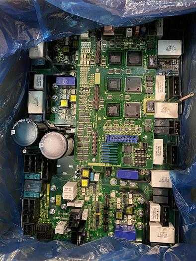 FANUC A06B-6105-H003 AC SERVO AMPLIFIER, 6-AXIS, OPTICAL FIBER INTERFACE, 10-16.5 KG - SERVO DRIVES