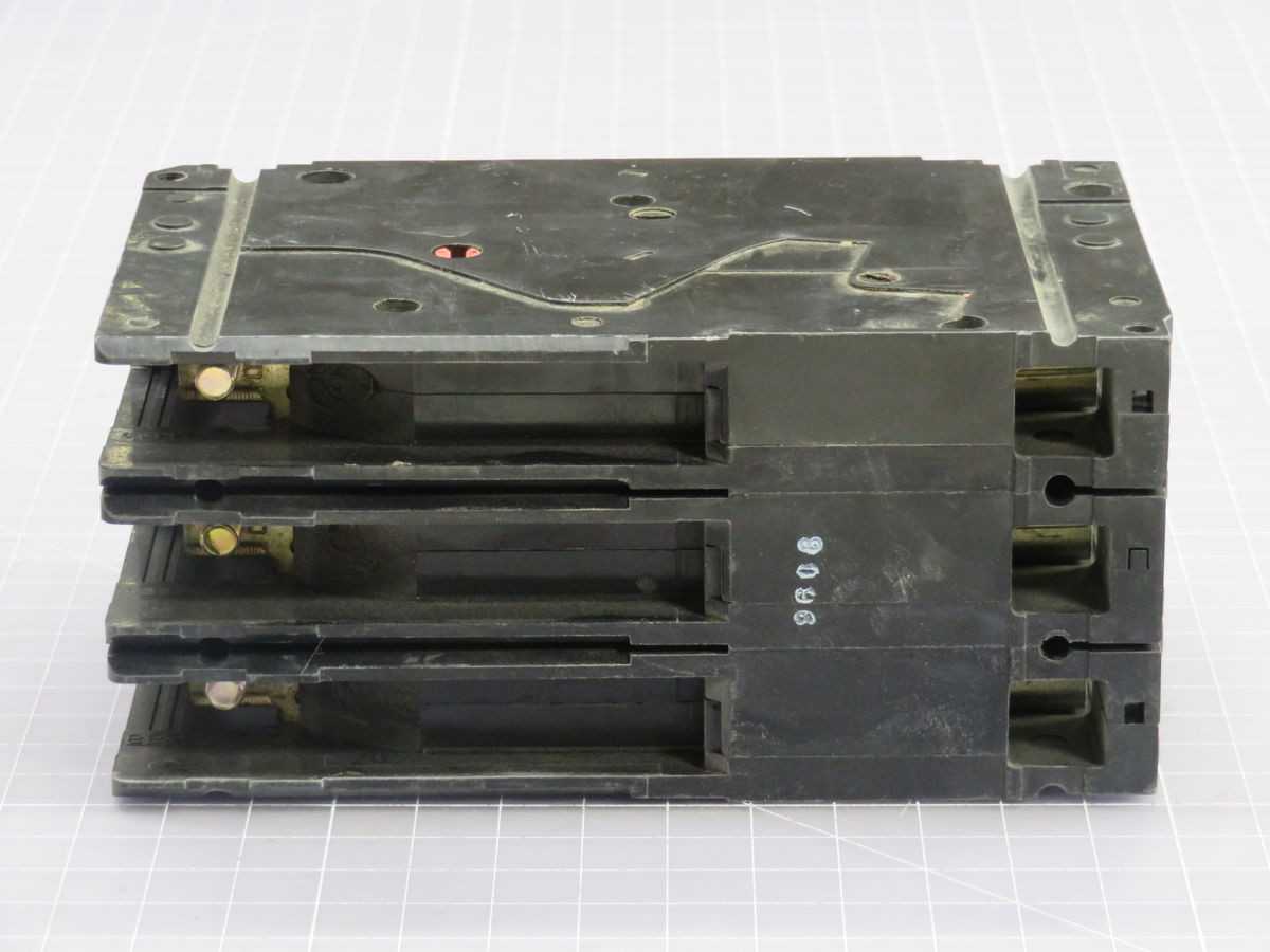Siemens Hed43b040 Circuit Breaker, 3-Pole, 40A Current, 480 Vac Voltage, 35 Ka Interrupting - CIRCUIT BREAKERS