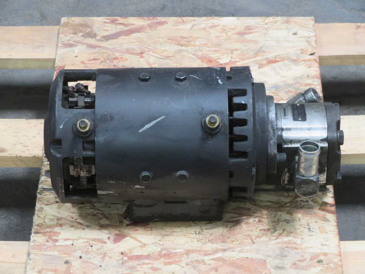 Crown 020943 Motor Assy For TSP6500 T261755 - ELECTRIC MOTORS