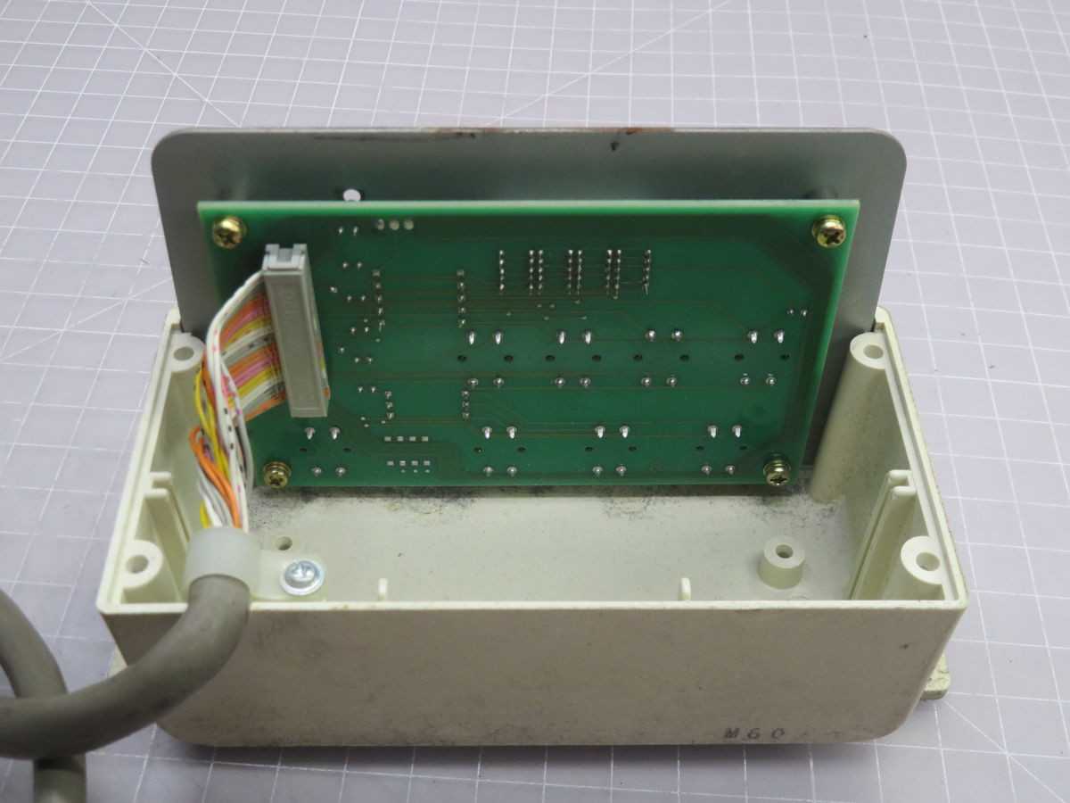 Juki B61015000B0 Control T266822 - High Precision Industrial Equipment - OPERATOR CONTROLS
