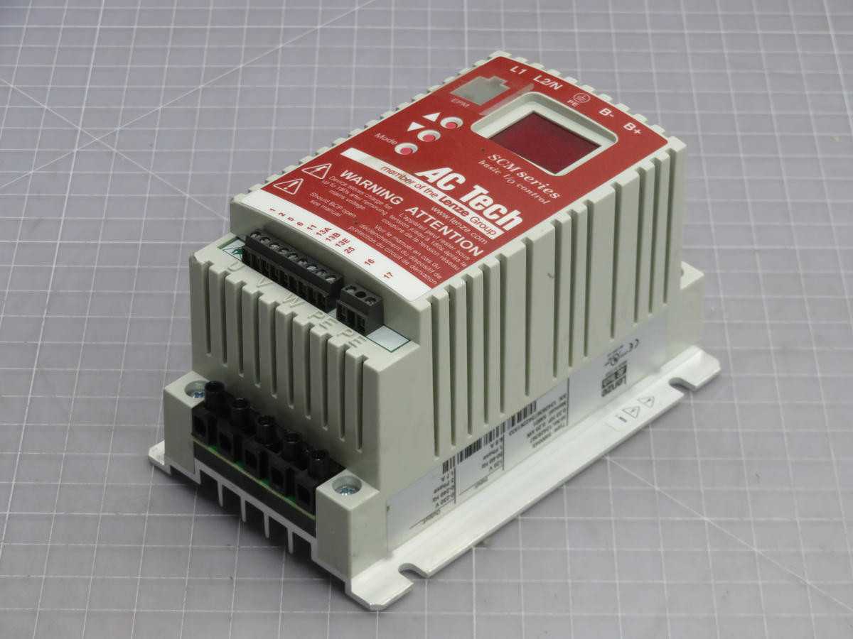 LENZE SM004S VFD, 100-120V AC INPUT, 0-230V AC OUTPUT, 0.25 KW POWER, 1.4 A CURRENT, IP20, RS485 - AC VFD DRIVES