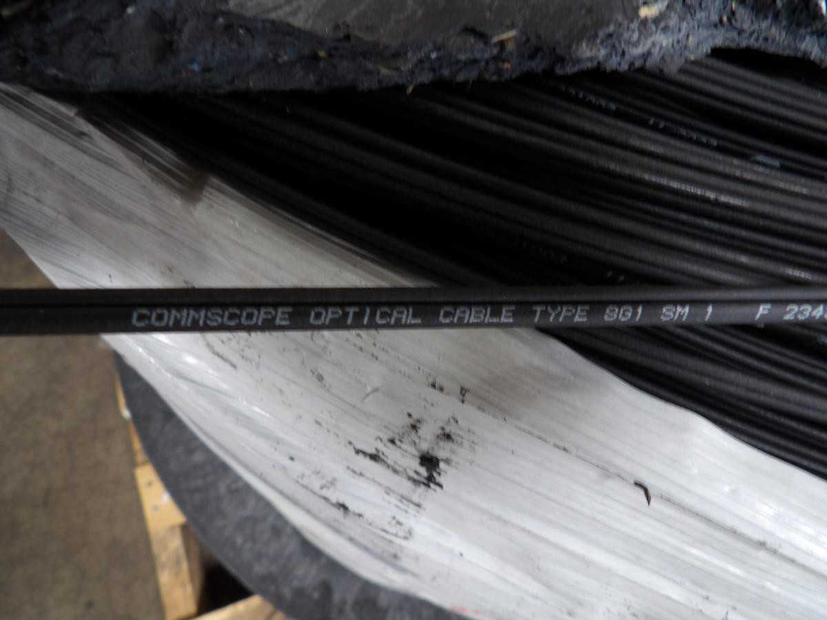 COMMSCOPE O-001-DF-8GI-F01NS/EZ CABLE, 1 FIBER, G.657.A1, 4.8X2.5 MM DIMENSIONS - FIBER OPTIC CABLE