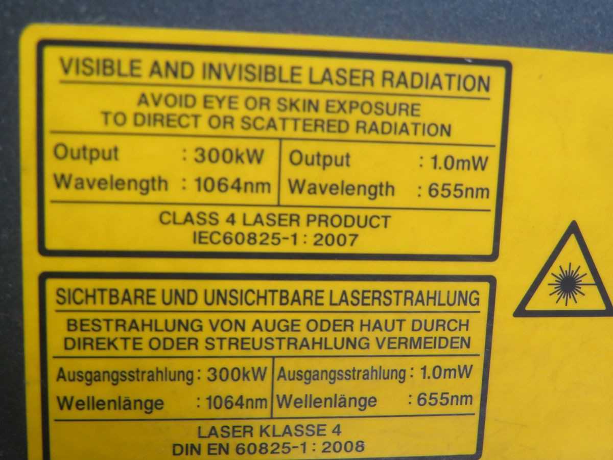 KEYENCE MD-V9900 LASER MARKING SYSTEM, 3 AXIS, 1064 NM WAVELENGTH, 30 W POWER, 400 KHZ FREQUENCY - LASER CUTTING MACHINES